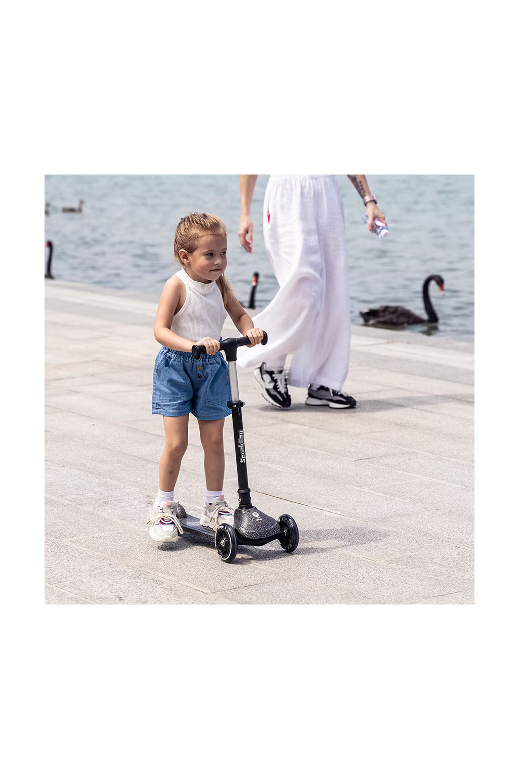 Q Play - Sparkling Led Flashing Wheels - Child Scooter Green