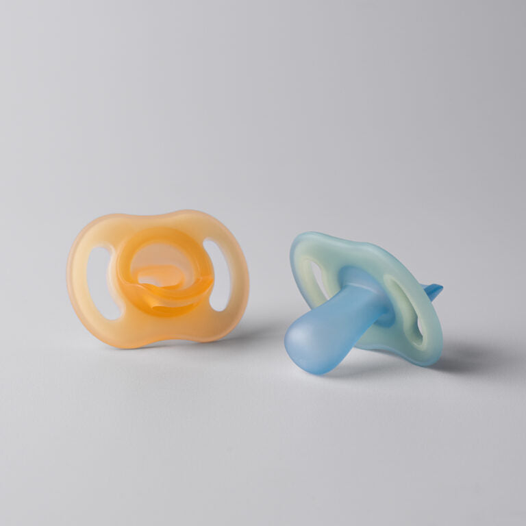 Tommee Tippee - Ultra Night Glow Silicone Soother - (6-18m) - 2pack - NEW!!