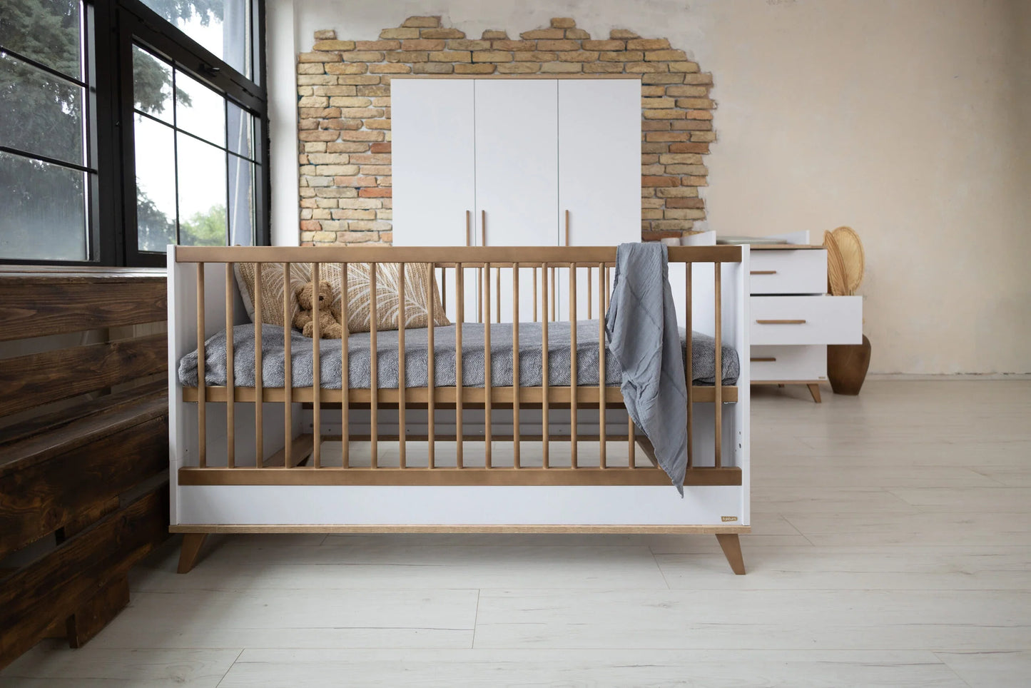 Faktum - Flip Convertible Baby Junior Bed - 140x70cm - Adjustable Mattress Base