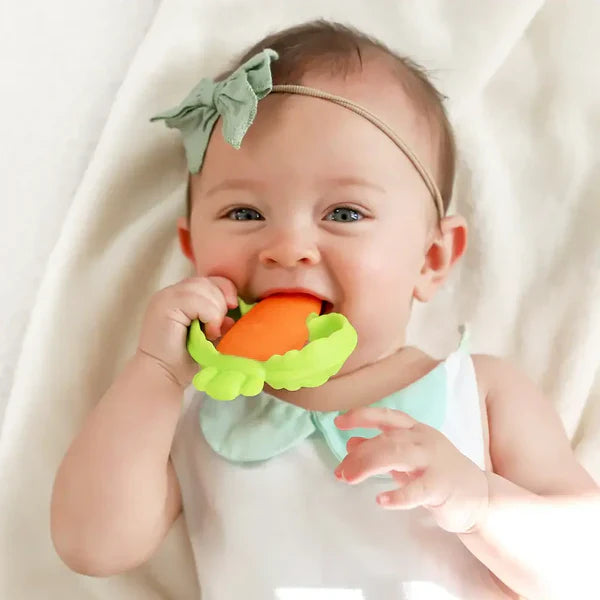 Infantino LIL' NIBBLES CARROT TEETHER™