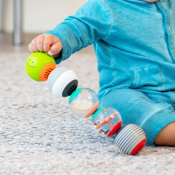 Infantino CATERPILLAR ACTIVITY BALLS™