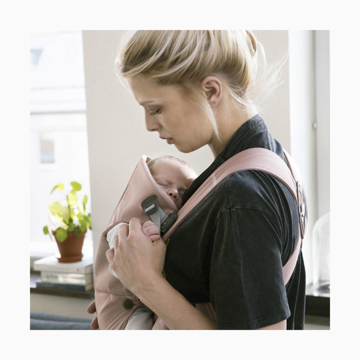 Babybjorn - Baby Carrier Mini Woven - Dusty Pink