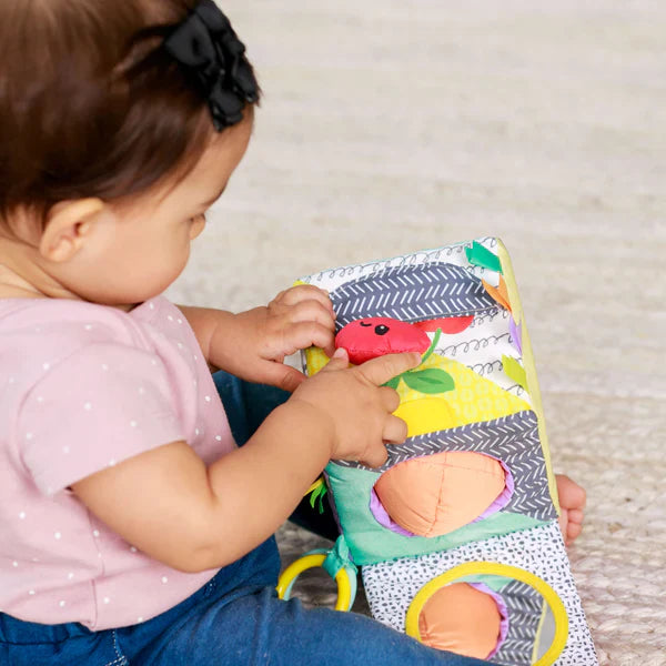 Infantino Peek & Seek Sensory Discovery Cube