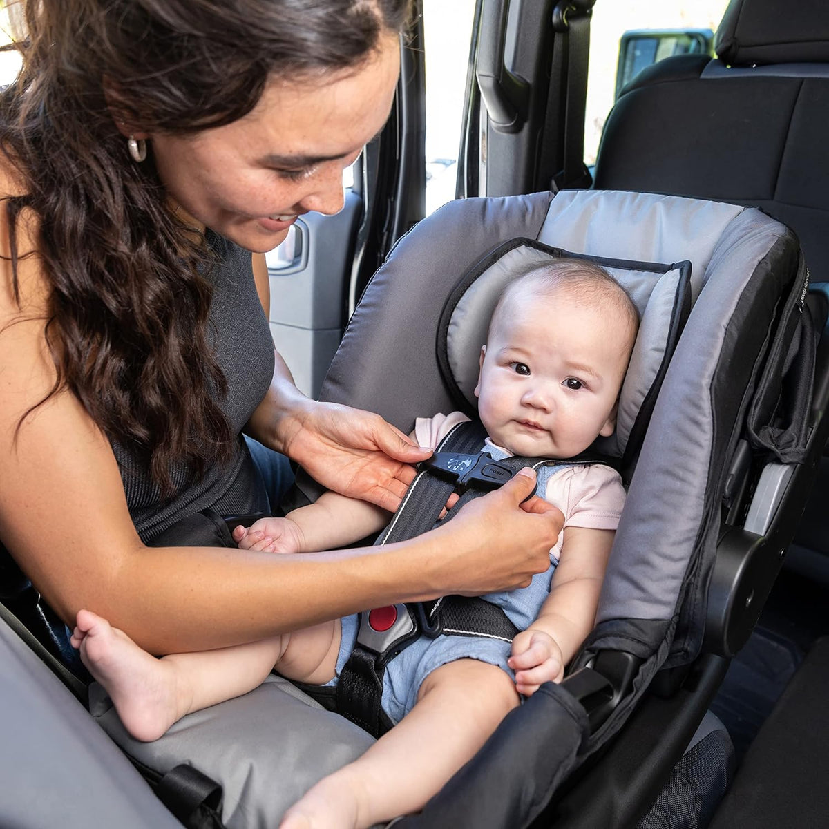 Babytrend - Ez-Lift Plus Infant Car Seat - Dash Black
