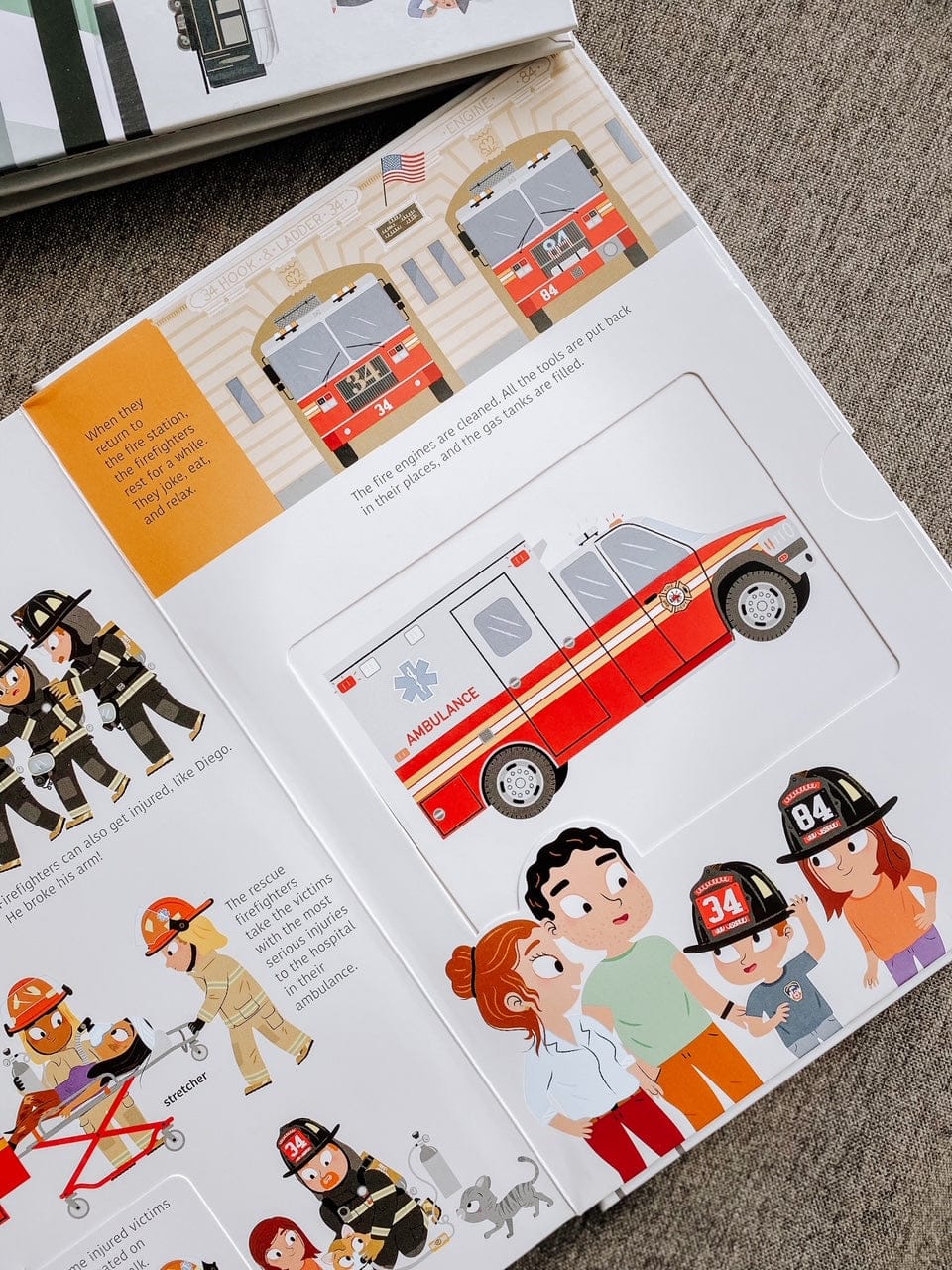Tumama Kids - The Ultimate Spotlight : FireFighters Book