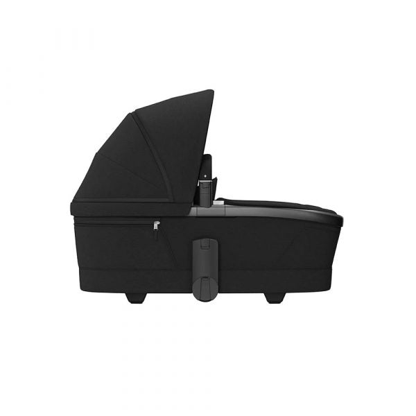 FAME - TWILLIC BLACK 4 Piece Bundle

Fame Stroller.
Carrycot.
Pebble 360 Pro Car Seat.
FamilyFix 360 Pro Base.