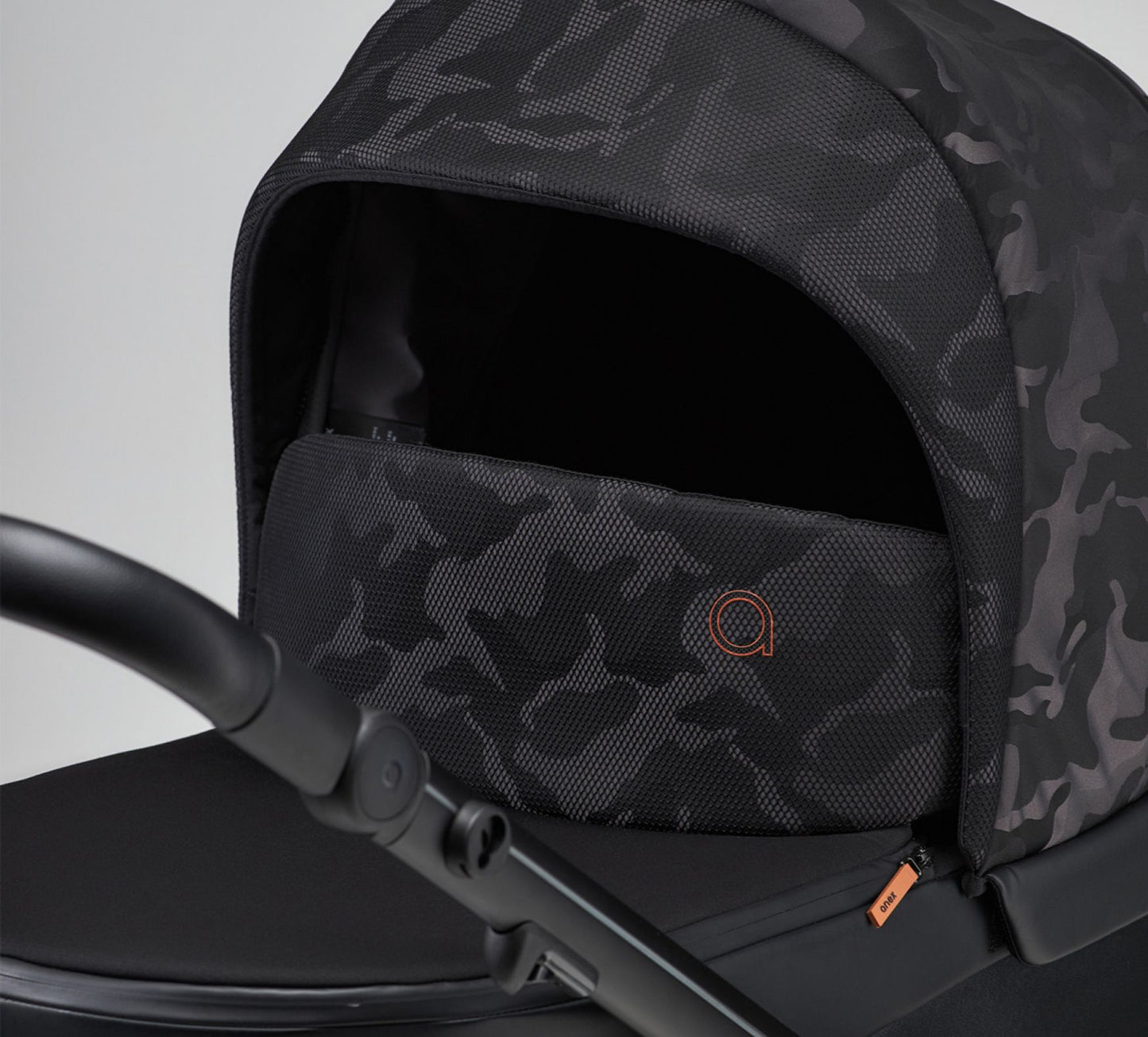 Anex - M/Type Hide Stroller - (SE 06 Military)