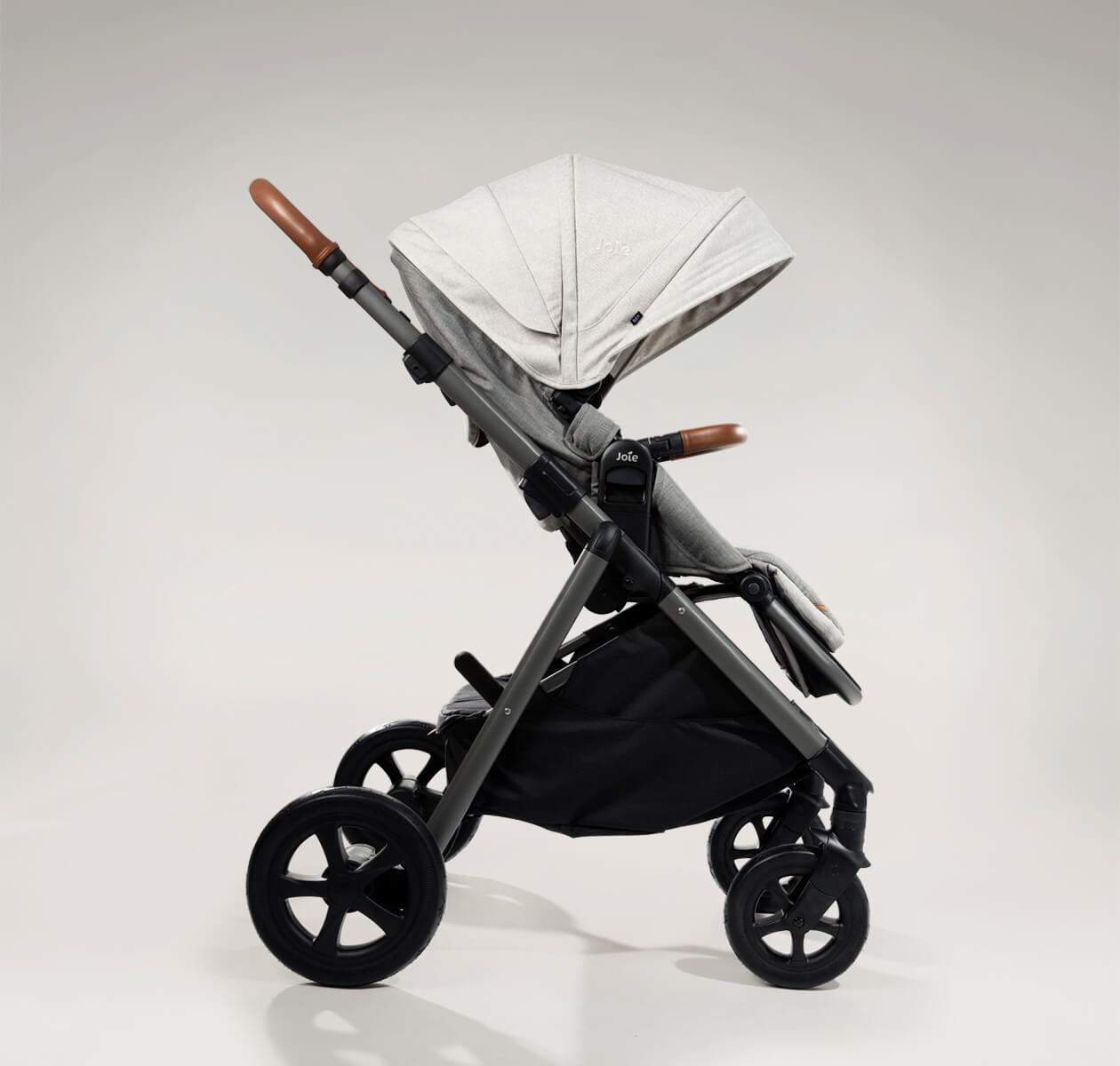 Aeria stroller signature Oyster + I-Level car seat signature with LX 2 Isofix base