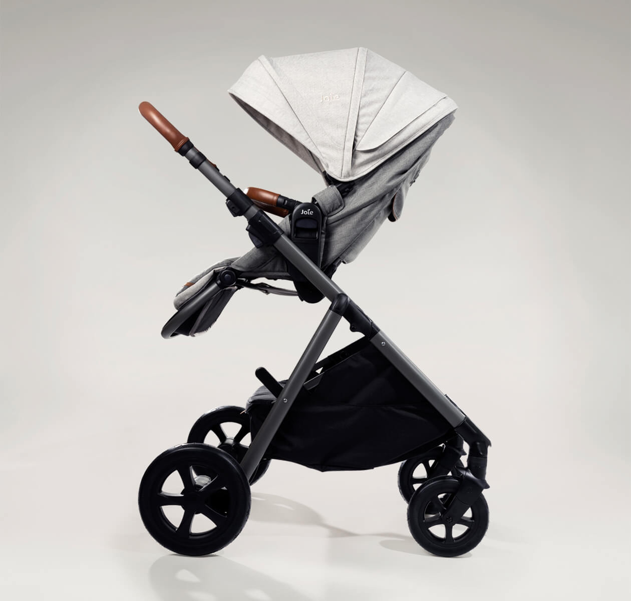 Aeria stroller signature Oyster + I-Level car seat signature with LX 2 Isofix base