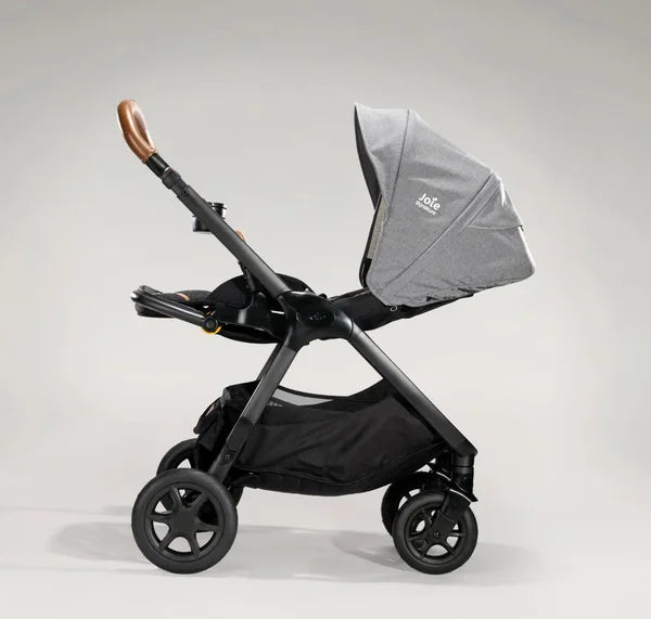 Finiti stroller signature Carbon