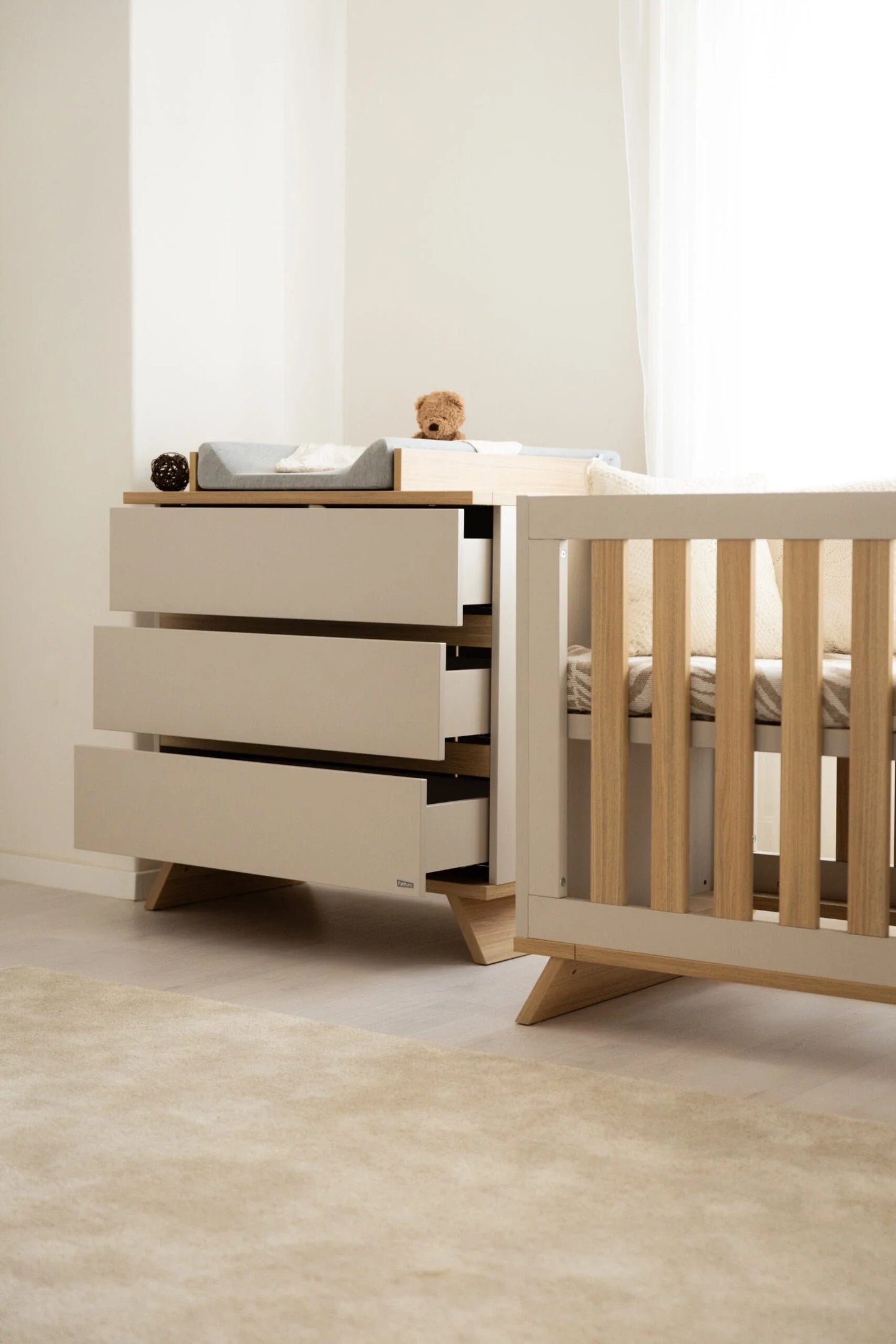 Faktum - Sienna Cashmere - 3-drawers Nursery Dresser With Changing Top